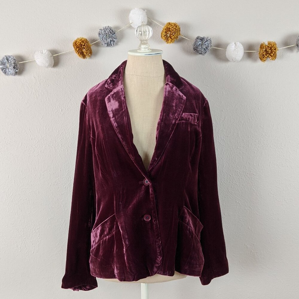 Sundance Raspberry Velvet Blazer - Size 8P